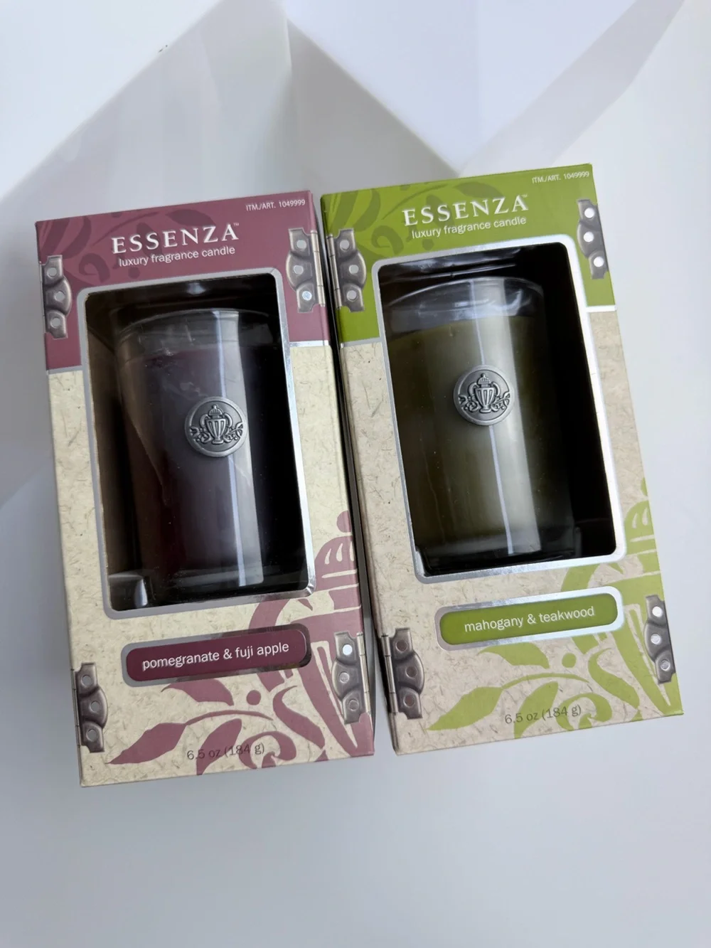 NWT Essenza Luxury Candles Set of 2 Mahogany & Teakwood | Pomegranate & Apple